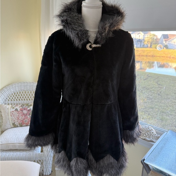 Black faux fur swing coat faux fur trim attached hood dressy gothic - Picture 13 of 16